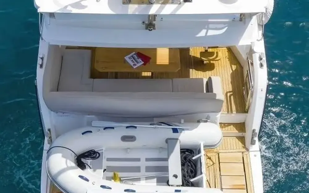slider 21 Sealine  F430