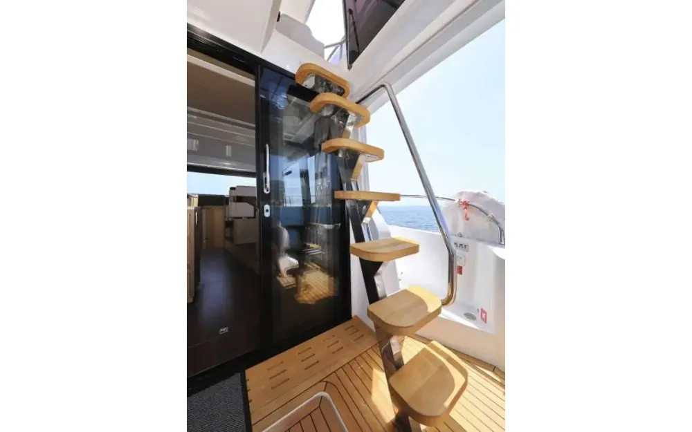 slider 24 Sealine  F430