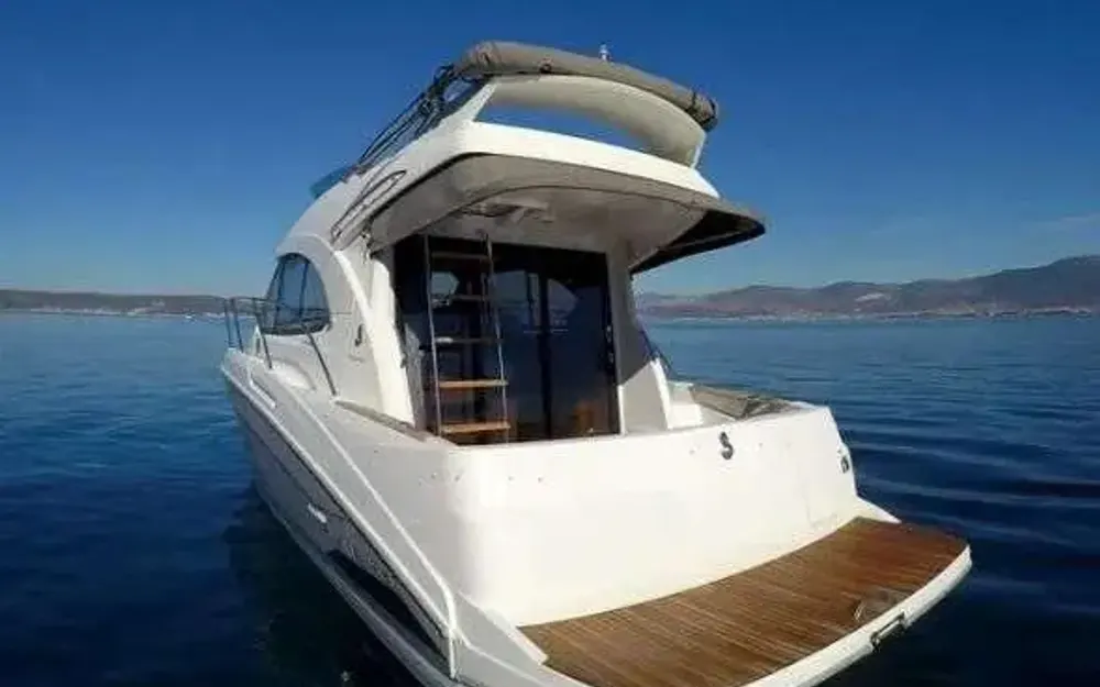 slider 3 Beneteau Antares 30 Fly