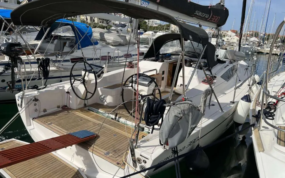 slider 22 Salona  380