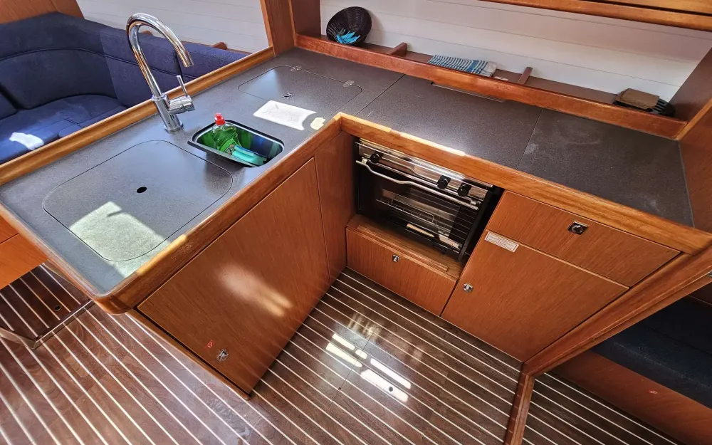 slider 16 Bavaria  37 Cruiser