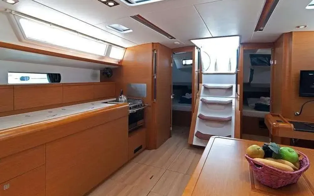 slider 1 Jeanneau Sun Odyssey 469