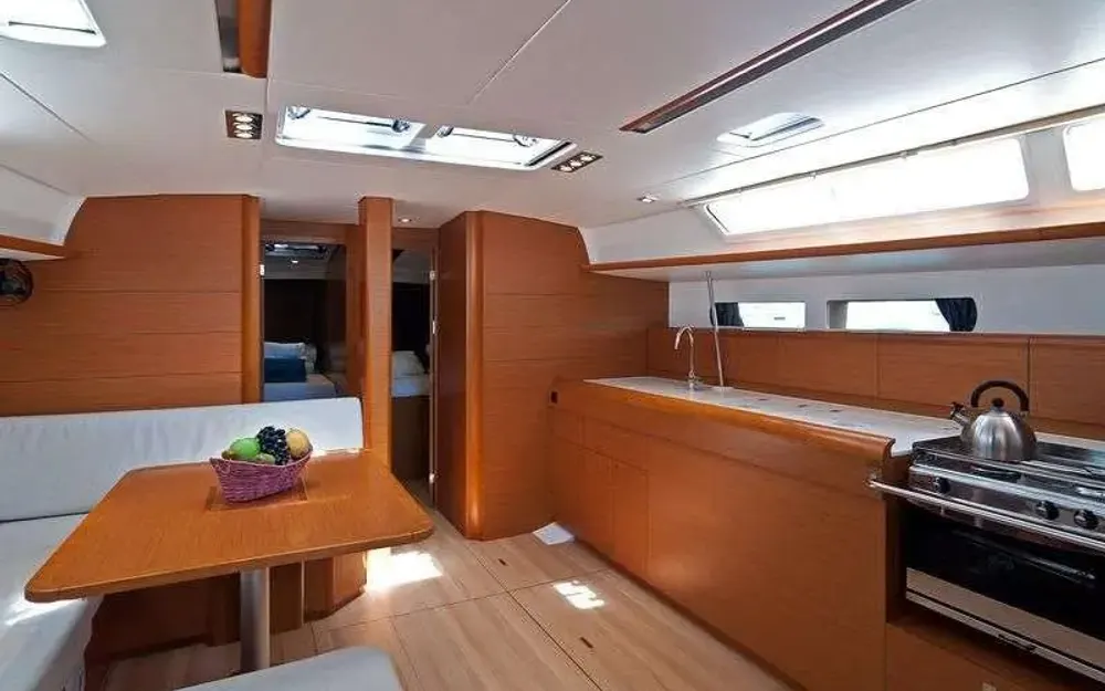 slider 7 Jeanneau Sun Odyssey 469