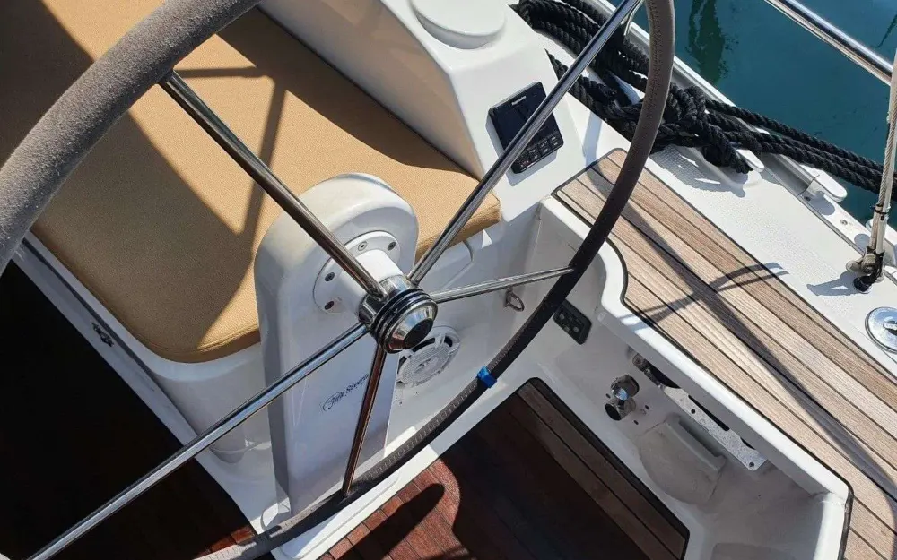slider 15 Bavaria  37 Cruiser
