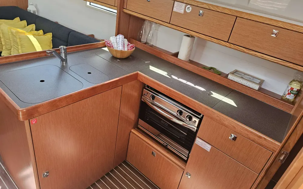 slider 16 Bavaria  37 Cruiser