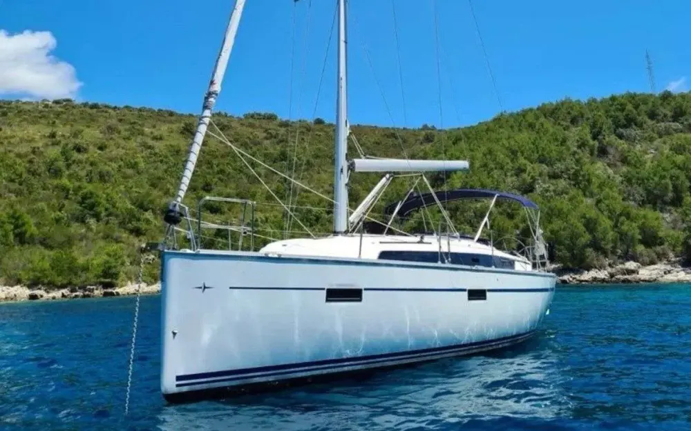 slider 2 Bavaria  37 Cruiser