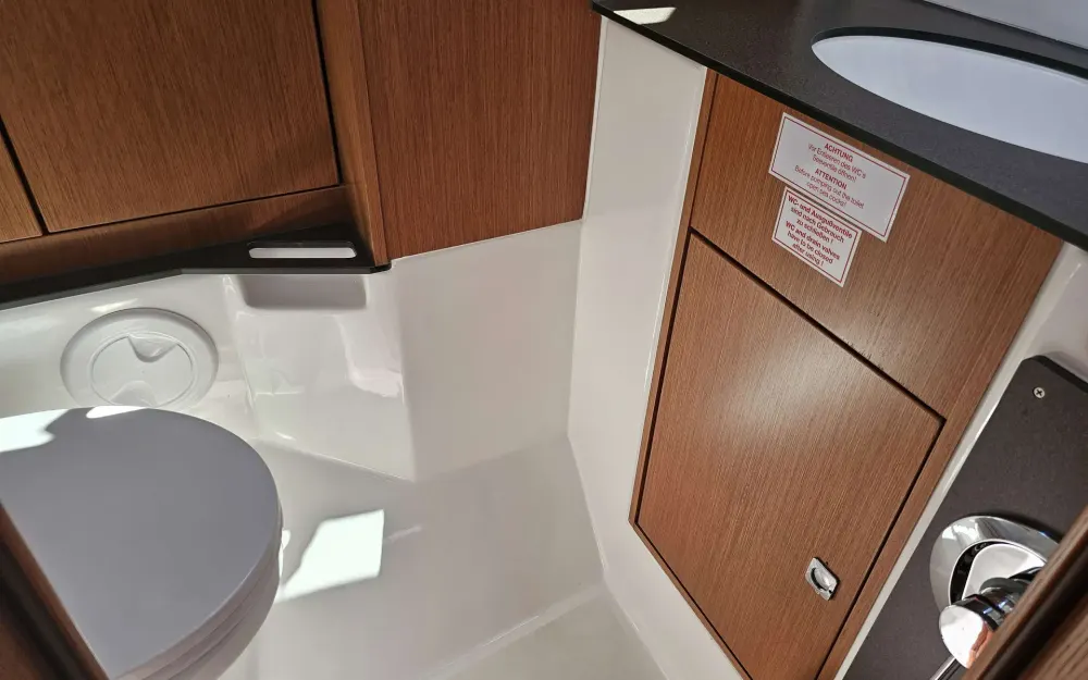 slider 3 Bavaria  37 Cruiser