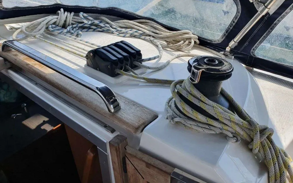slider 5 Bavaria  37 Cruiser