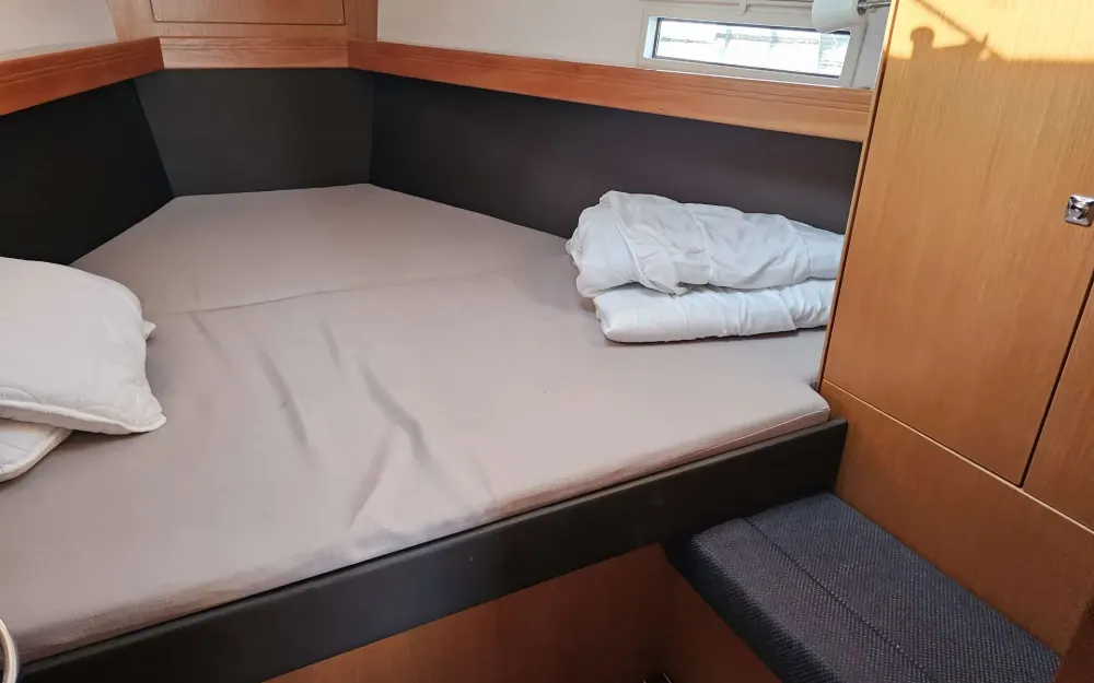 slider 1 Bavaria  37 Cruiser