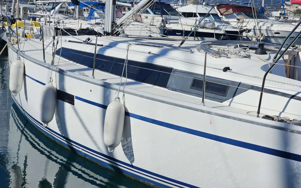 slider 6 Bavaria  37 Cruiser