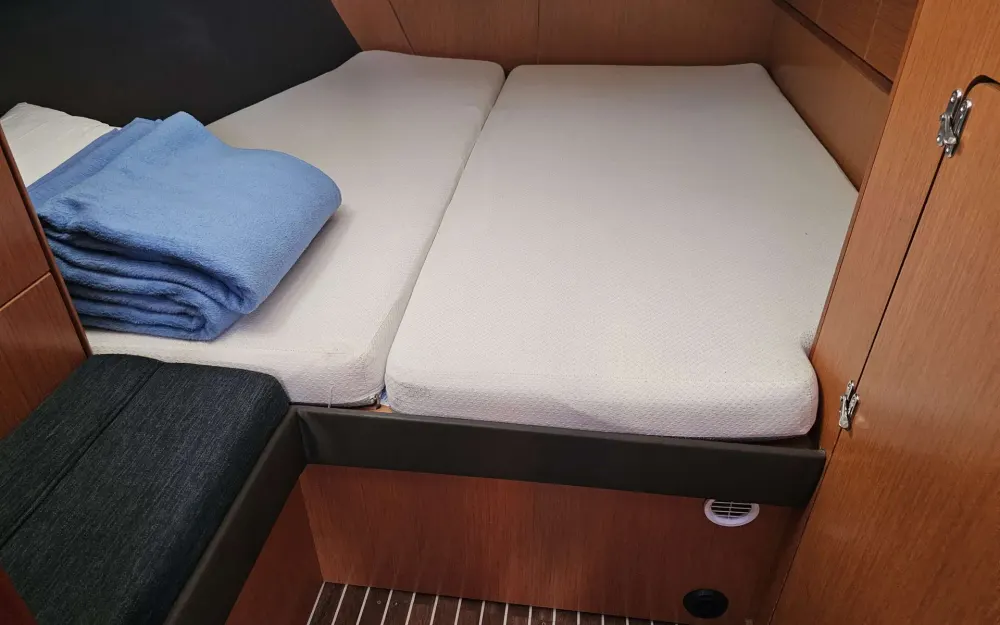 slider 6 Bavaria  56 Cruiser