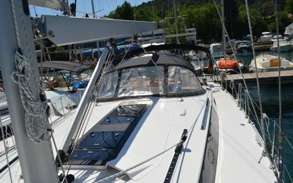 slider 8 Bavaria  56 Cruiser