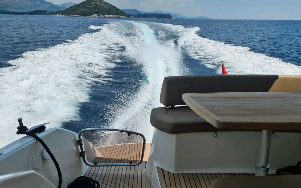 slider 18 Jeanneau Prestige 390 S