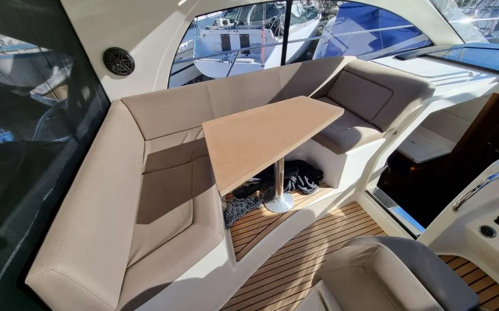 slider 8 Jeanneau Prestige 390 S