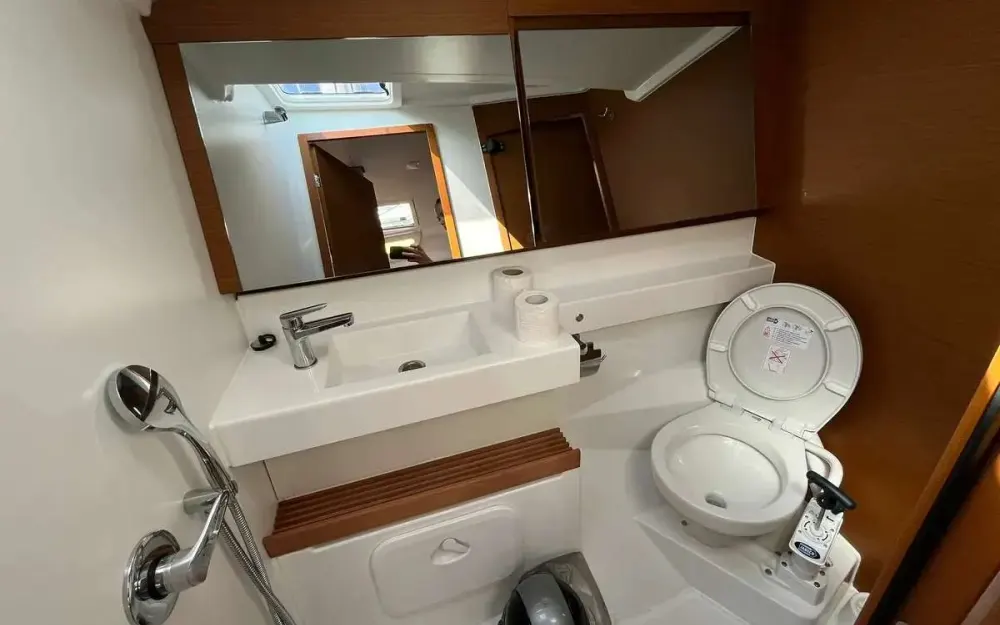 slider 1 Jeanneau Sun Odyssey 440
