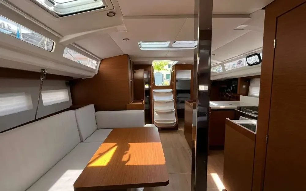 slider 4 Jeanneau Sun Odyssey 440