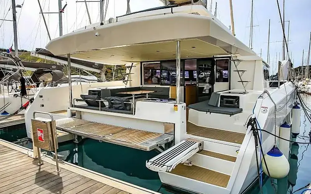 slider 18 Dufour  48