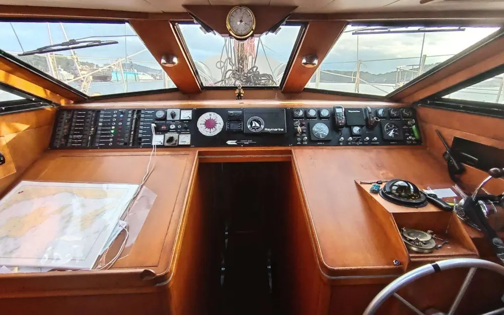 slider 1 Ferretti Altura 424