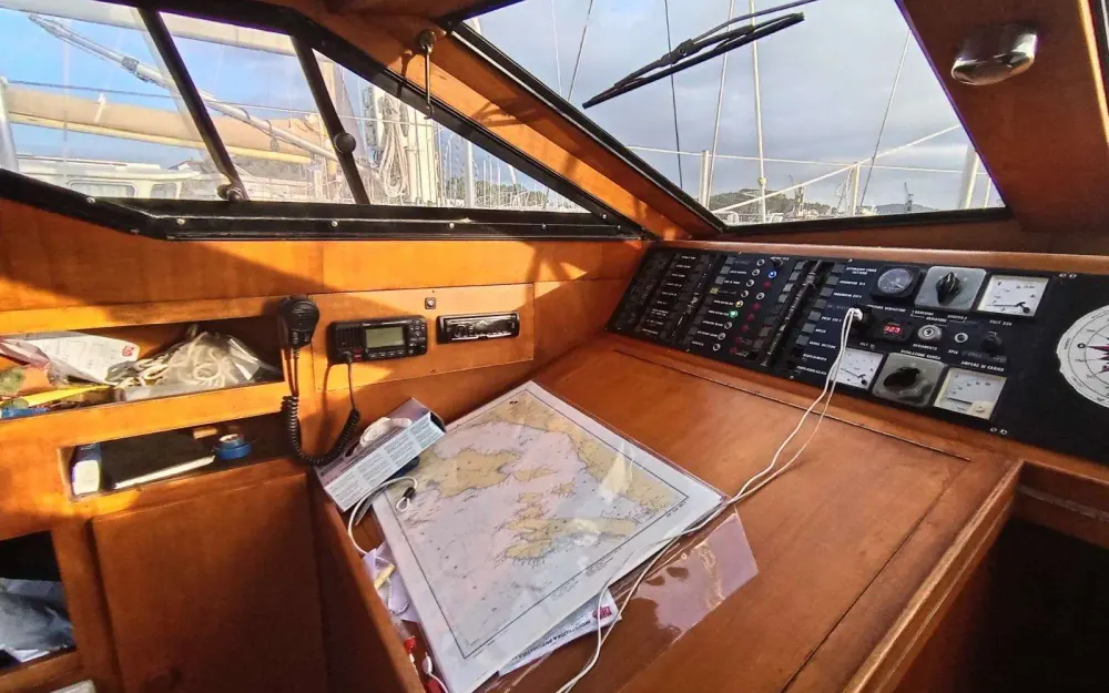 slider 8 Ferretti Altura 424