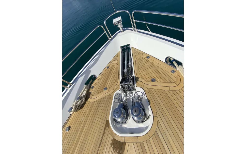 slider 2 Sunseeker Predator 92