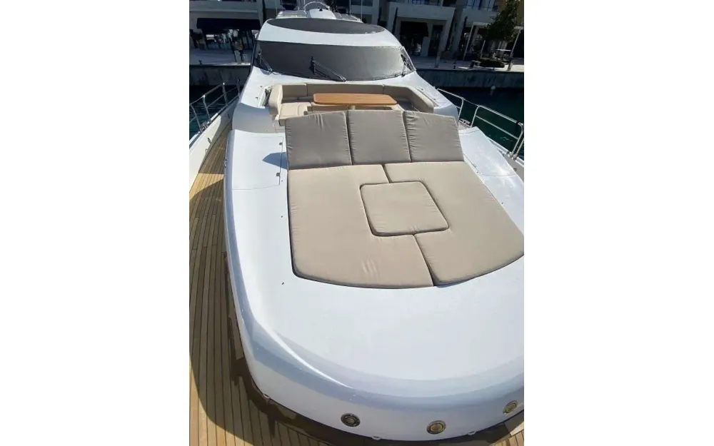 slider 29 Sunseeker Predator 92