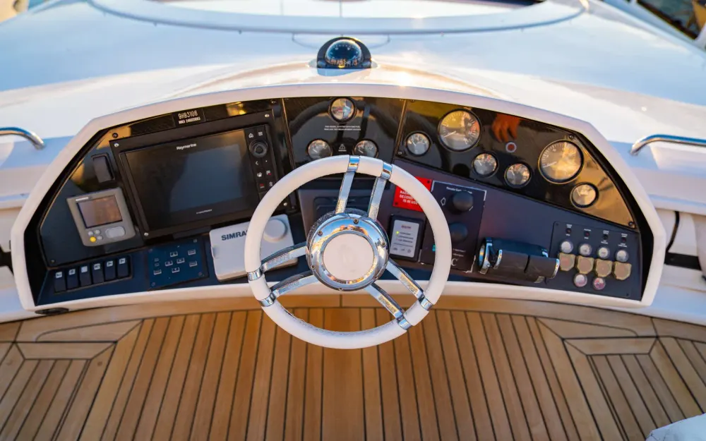 slider 33 Sunseeker Predator 92