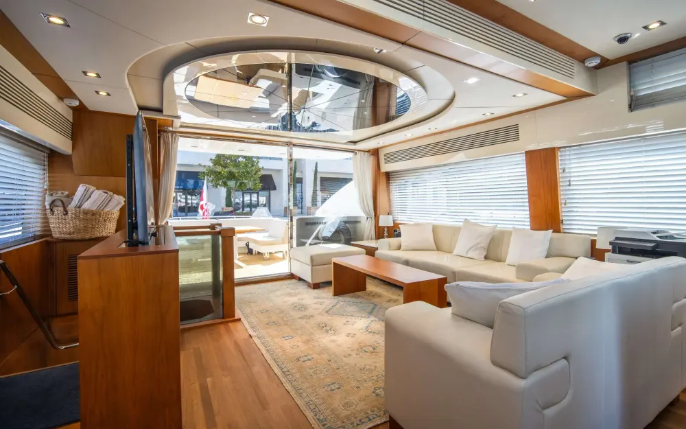 slider 8 Sunseeker Predator 92