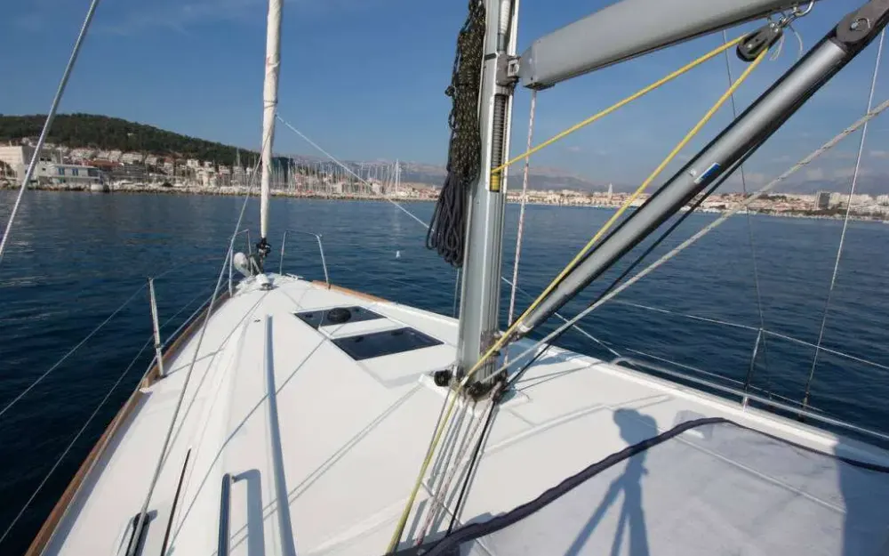 slider 8 Beneteau Oceanis 35