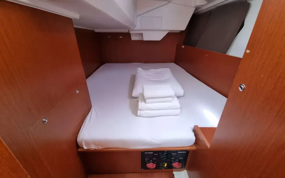 slider 15 Beneteau Oceanis 38.1
