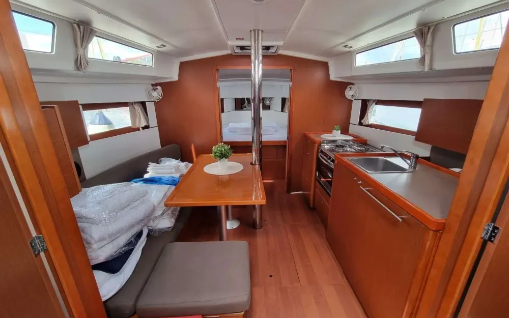 slider 20 Beneteau Oceanis 38.1