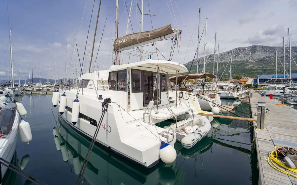slider 0 Bali Catamarans Bali 4.0