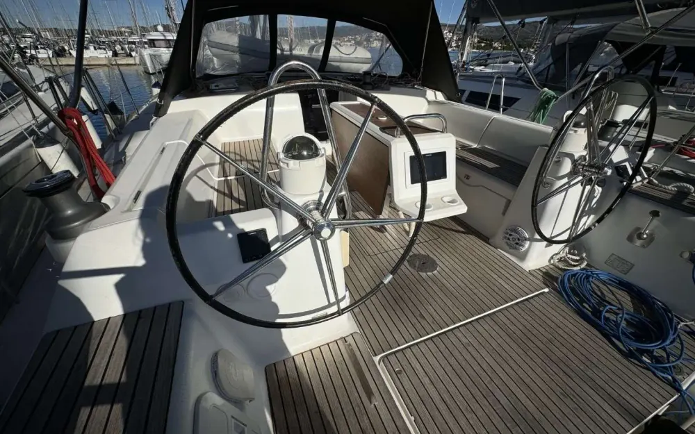 slider 9 Dufour  450 Grand Large