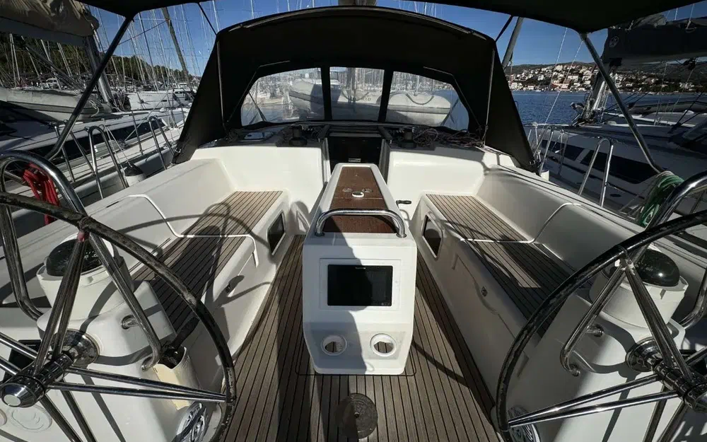 slider 18 Dufour 450