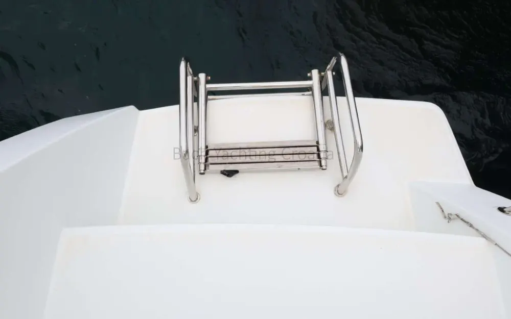slider 21 Lagoon  450 Sport Top