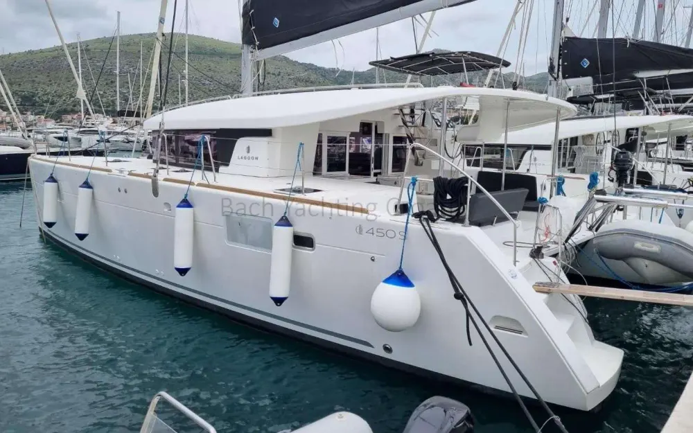 slider 25 Lagoon  450 Sport Top