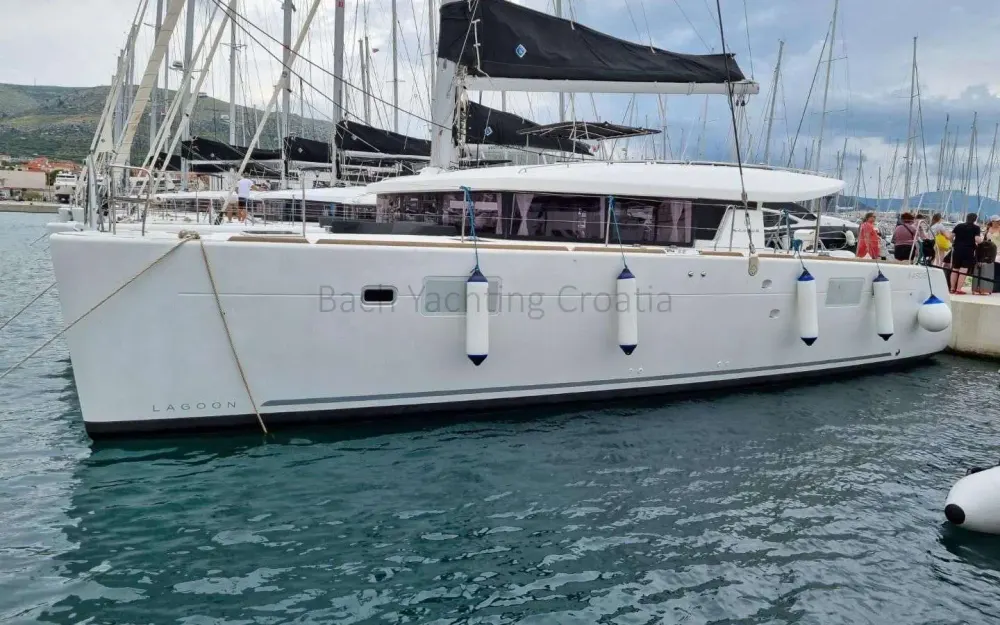 slider 30 Lagoon  450 Sport Top