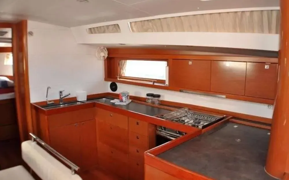 slider 1 Beneteau Oceanis 48