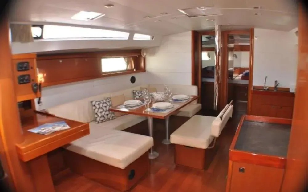 slider 2 Beneteau Oceanis 48