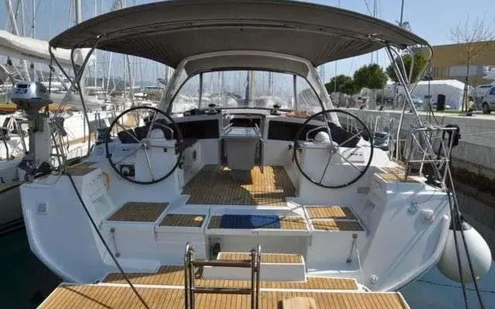 slider 4 Beneteau Oceanis 48