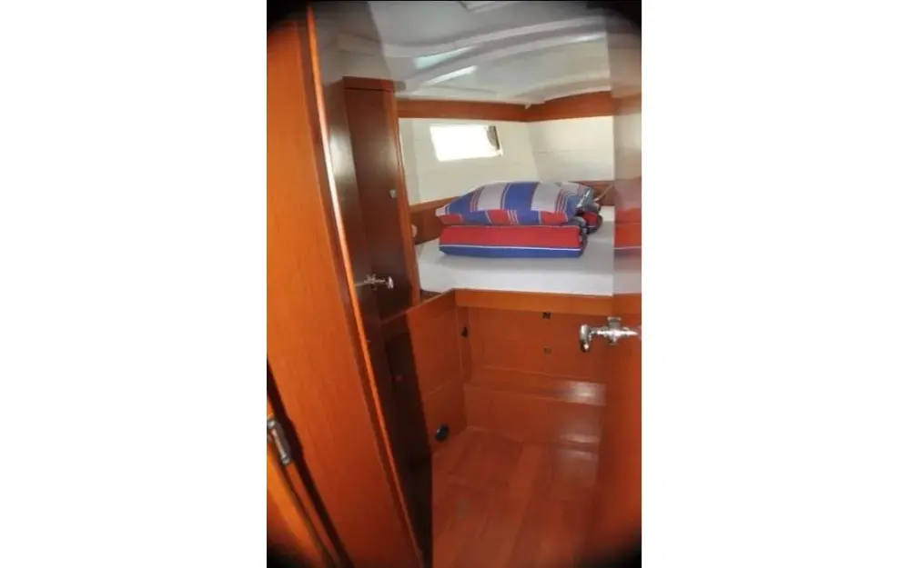 slider 7 Beneteau Oceanis 48