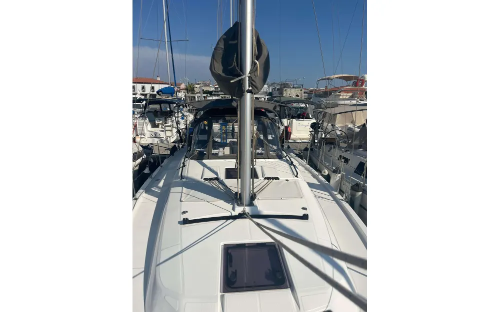 slider 4 Dufour Gib Sea 37