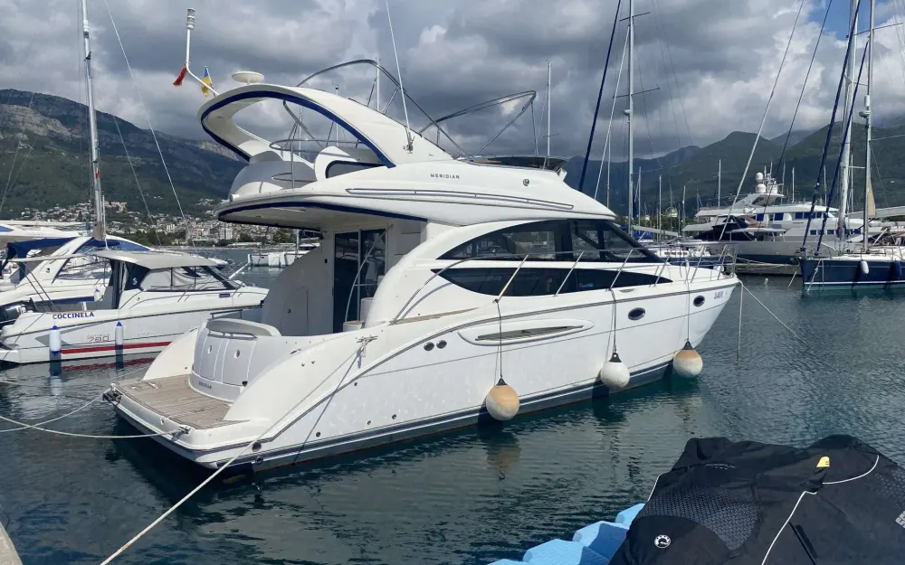 slider 0 Meridian Yacht Sedan 391