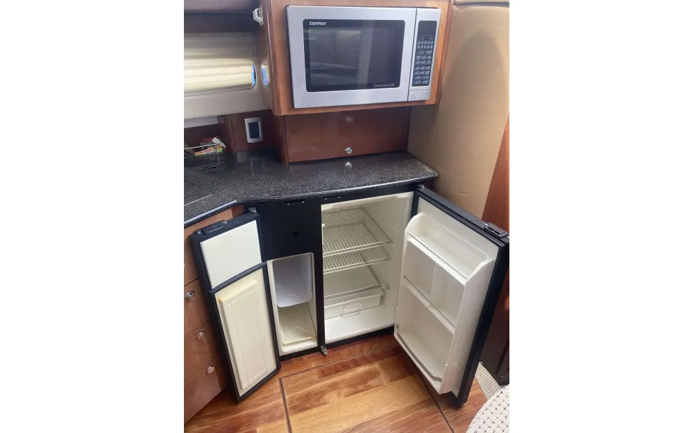 slider 13 Meridian Yacht Sedan 391