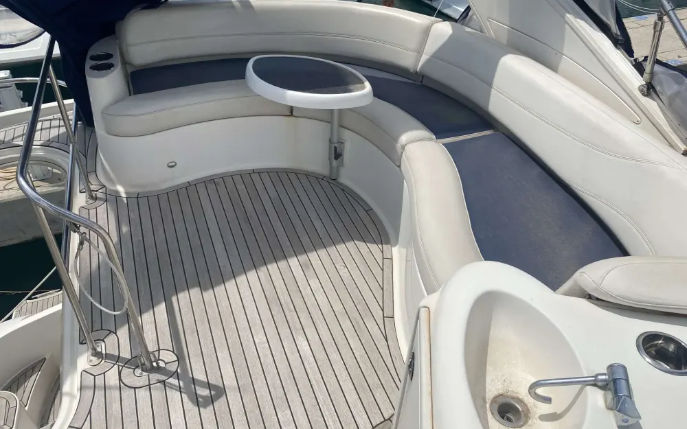 slider 2 Meridian Yacht Sedan 391