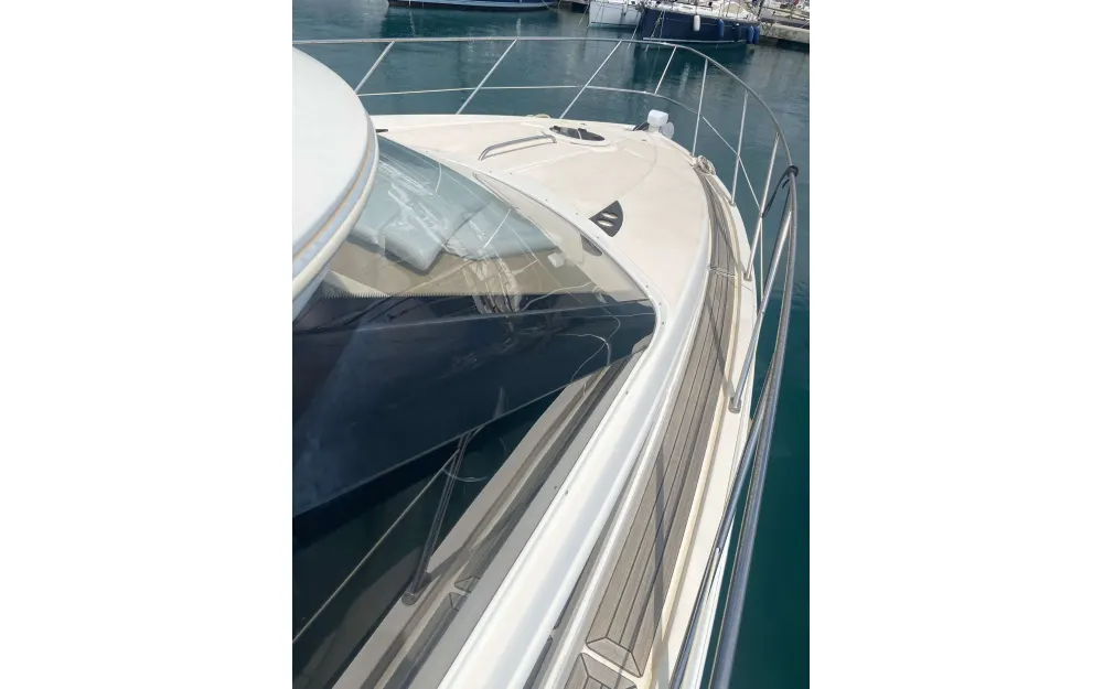 slider 6 Meridian Yacht Sedan 391