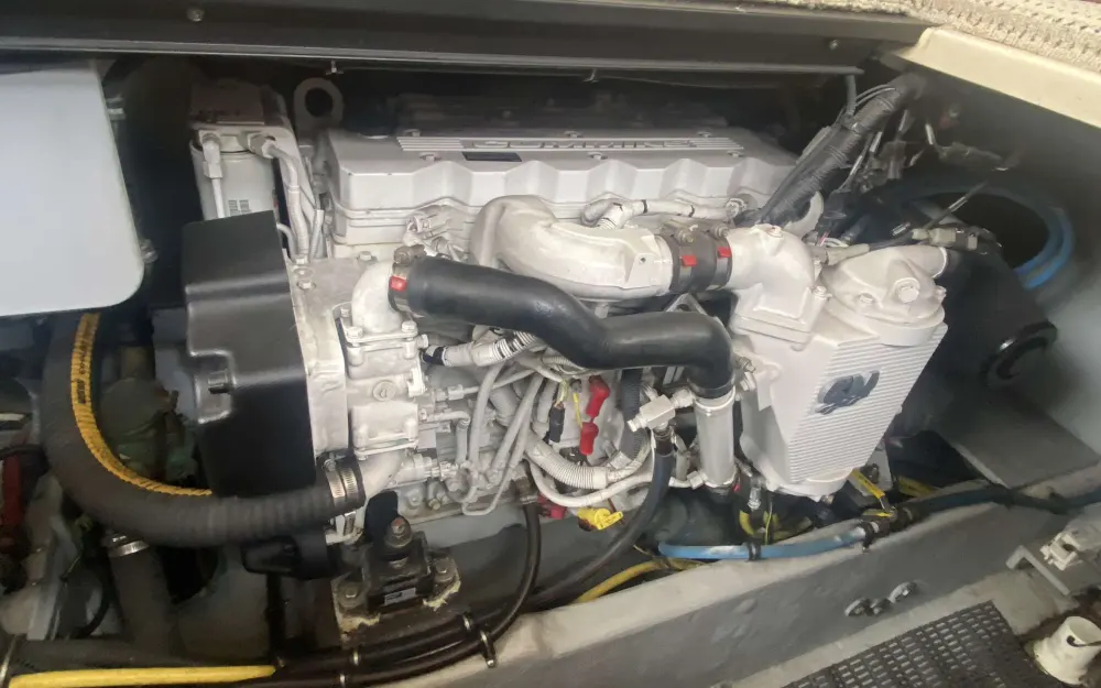slider 8 Meridian Yacht Sedan 391