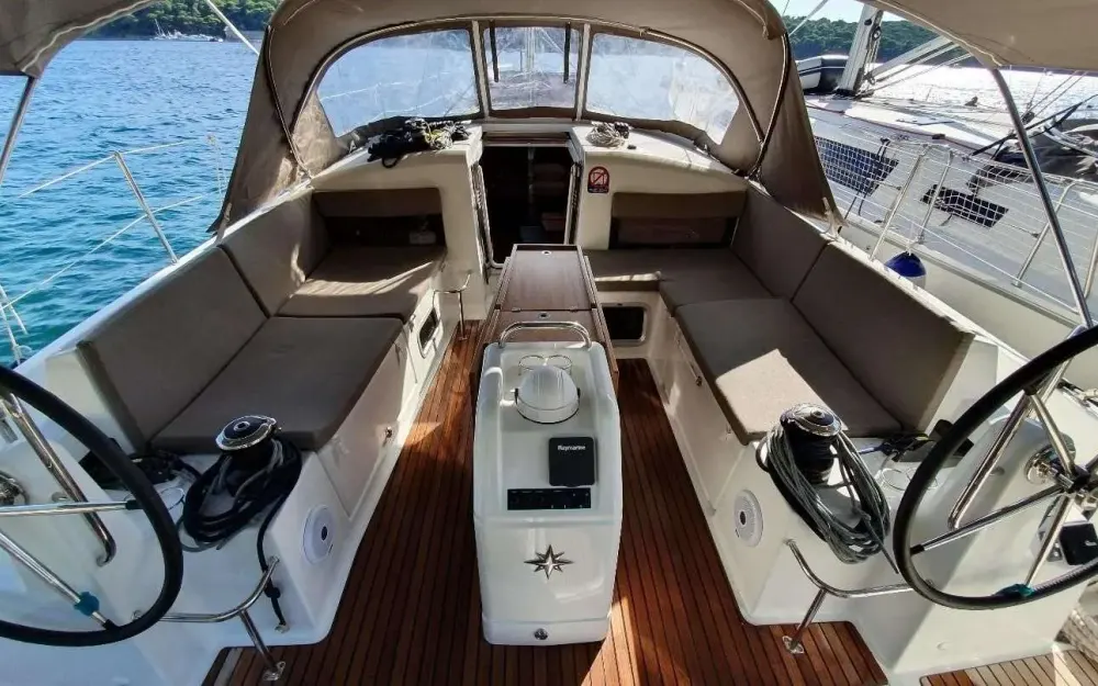 slider 10 Jeanneau Sun Odyssey 440