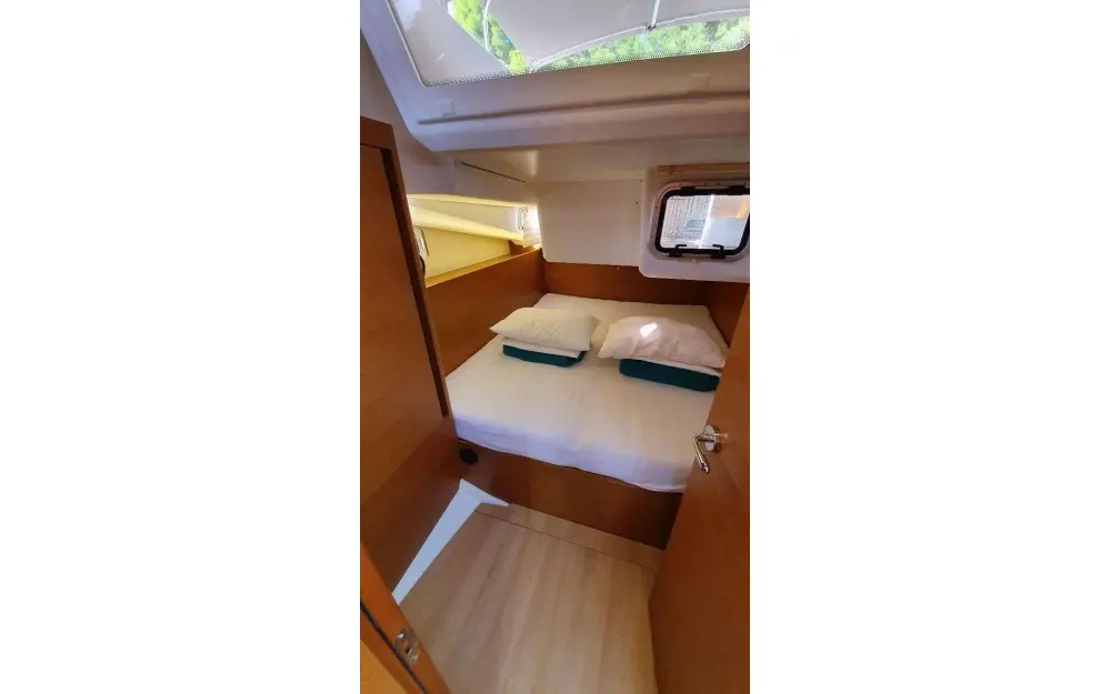 slider 11 Jeanneau Sun Odyssey 440