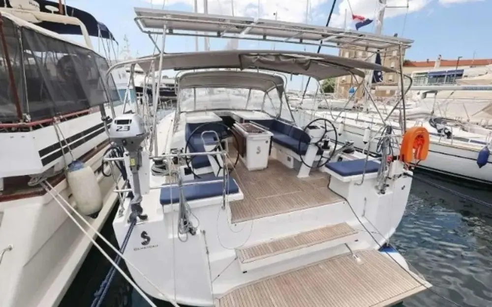 slider 0 Beneteau Oceanis 51.1