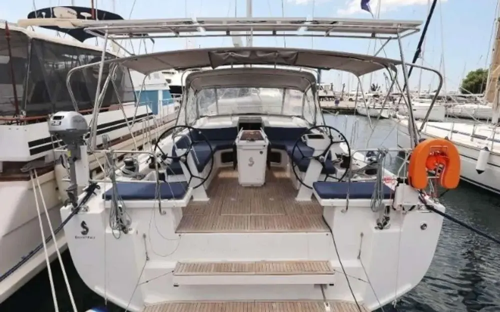 slider 9 Beneteau Oceanis 51.1